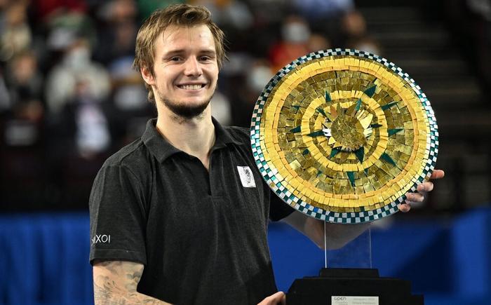 这场胜利已 这场胜利已