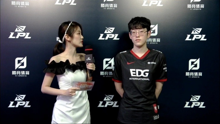 际赛事的亮 际赛事的亮